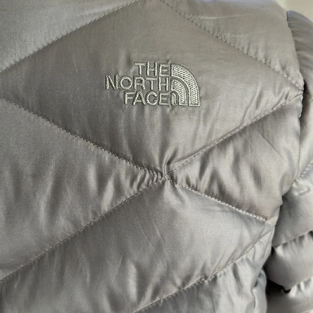 The North Face Down Coat, Silver, Size Small, EUC - Picture 7 of 10